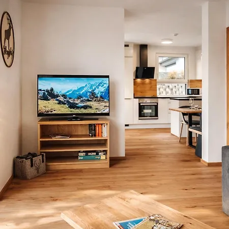 Zweite Heimat - Alpenluxus Collection * フューゲン