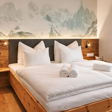 Zweite Heimat - Alpenluxus Collection * フューゲン