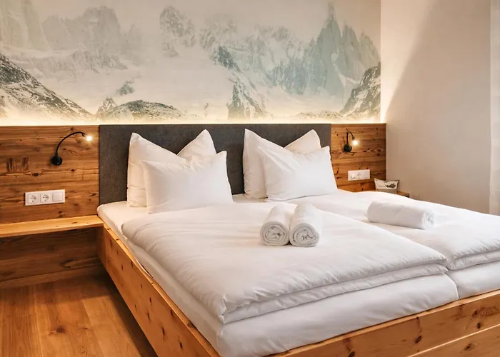 Zweite Heimat - Alpenluxus Collection * フューゲン