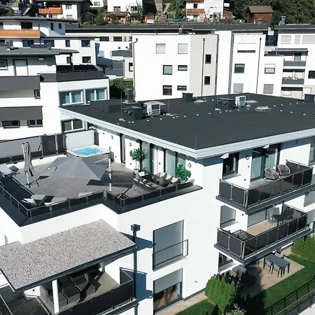 Appartement Zweite Heimat With Garden & Underground Parking Space - An Alpenluxus Appartement, Zillertal *